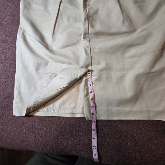 Van Hueson Studio Tan Lined Skirt With Pockets Size 18 - Picture 8 of 8